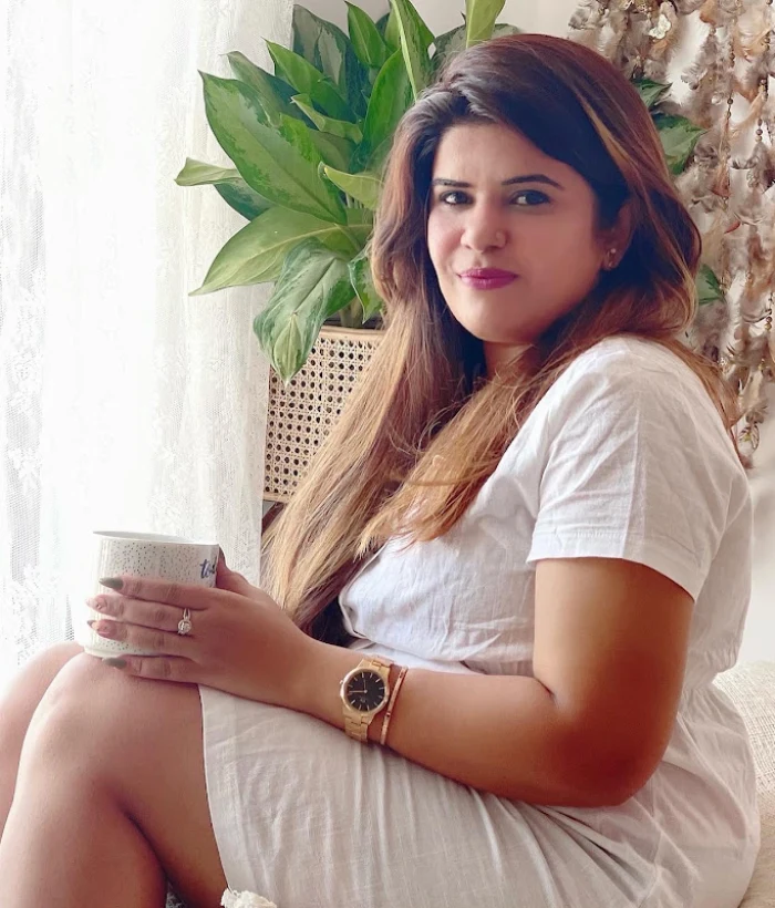 Cozyyylilcorner — Art & Culture Influencer